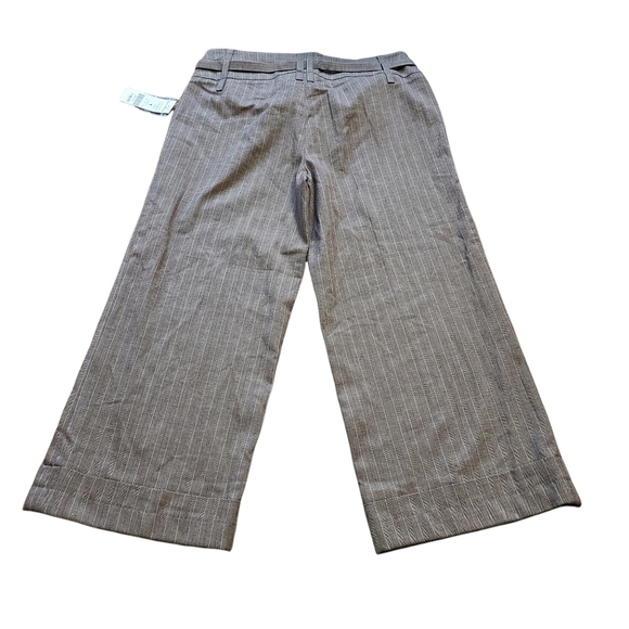 NEW Dynamite brown belted plaid gaucho capri pants - Picture 2 of 8